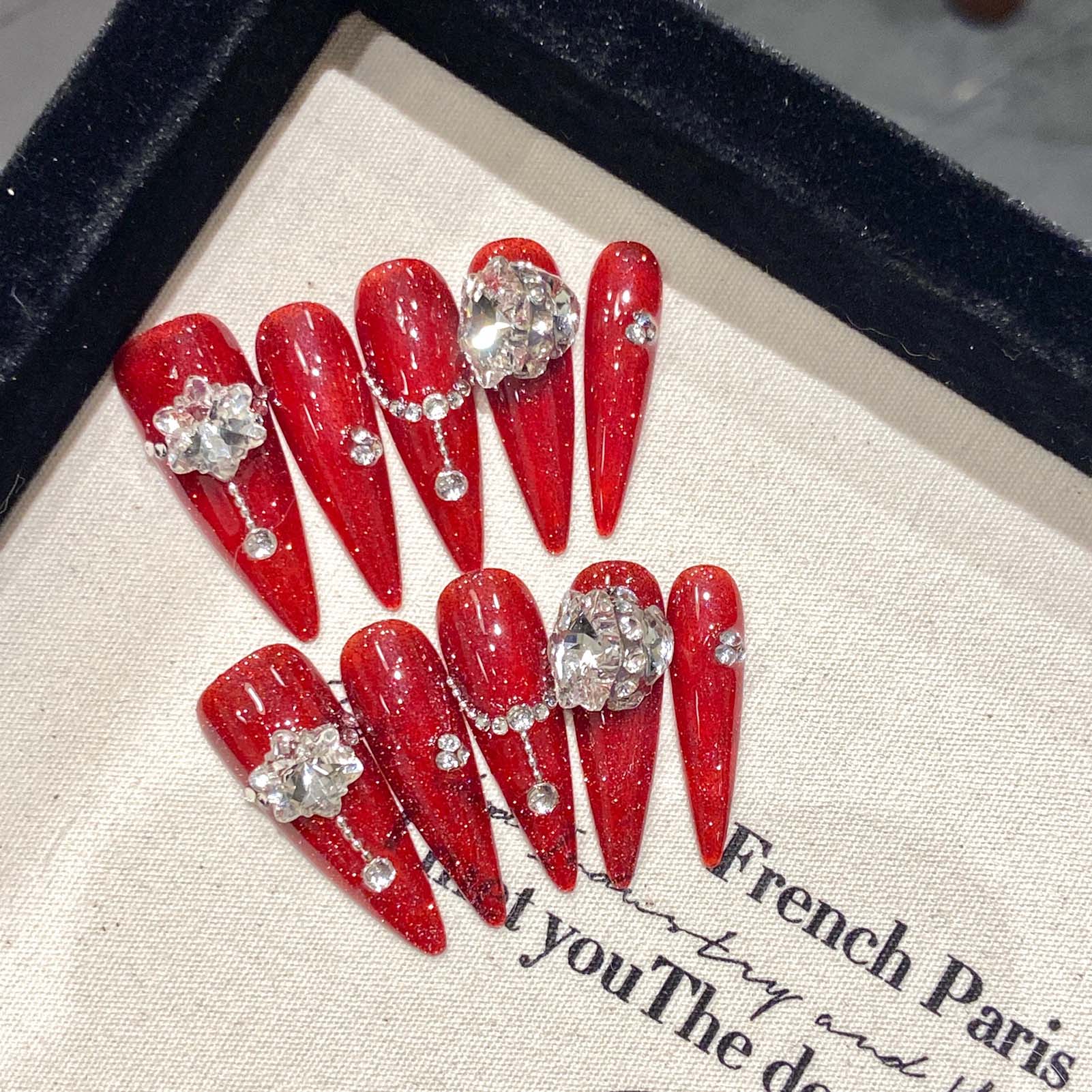 10 قطعة الأظافر الحمراء اليدوي - مراجعة Resin Art Flowers وسعره